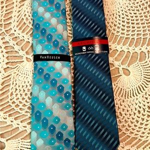 NWT name brand men’s ties in blues